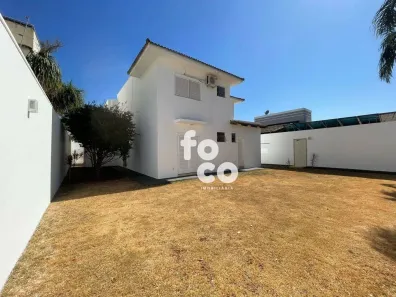 Sobrado com 4 Quartos à venda, 237m² no Jardim Karaíba, Uberlândia