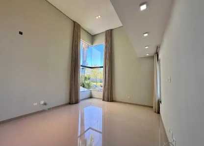 Casa com 3 Quartos para alugar, 300m² no Esperança, Londrina