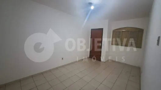 Apartamento com 2 Quartos para alugar, 61m² no Centro, Uberlândia