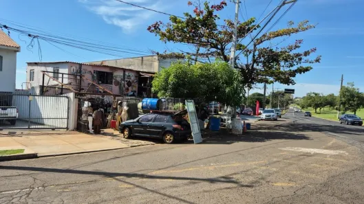 Lote/Terreno à venda, 410m² no Jardim do Sol, Londrina