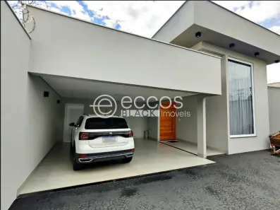 Casa com 3 Quartos à venda, 217m² no Jardim Inconfidência, Uberlândia