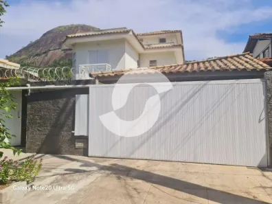 Casa com 4 Quartos à venda, 210m² no São Francisco, Niterói