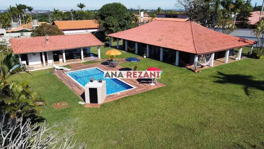 Fazenda/Sítio com 4 Quartos para alugar, 384m² no Fazenda Castelo, Boituva