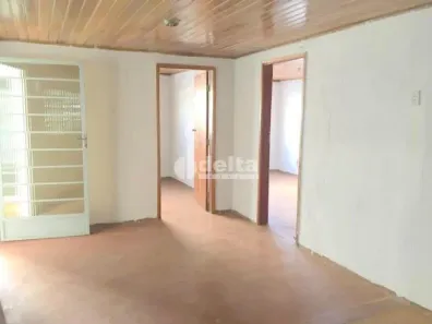 Casa com 6 Quartos à venda, 263m² no Saraiva, Uberlândia
