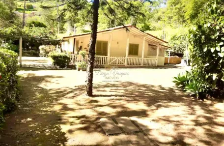 Fazenda/Sítio com 2 Quartos à venda, 1800m² no Itaipava, Petrópolis
