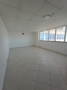Sala Comercial à venda, 33m² no Centro, Macaé
