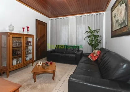 Casa com 3 Quartos à venda, 240m² no Parque Hortência, Maringá