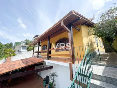 Casa de Condomínio com 3 Quartos à venda, 131m² no Tijuca, Teresópolis