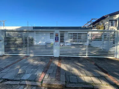 Casa com 2 Quartos para venda ou aluguel, 250m² no Três Figueiras, Porto Alegre