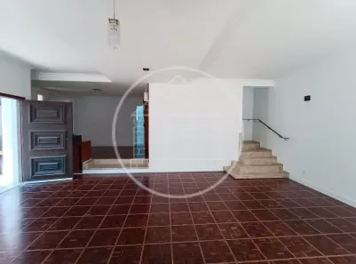 Casa com 3 Quartos à venda, 192m² no Jardim Campo Grande, São Paulo