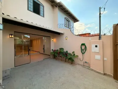 Casa com 3 Quartos à venda, 130m² no Letícia, Belo Horizonte