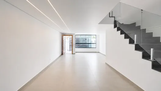 Casa com 3 Quartos à venda, 250m² no Lourdes, Juiz de Fora