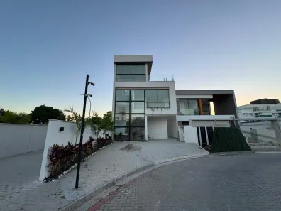 Casa de Condomínio com 4 Quartos à venda, 210m² no Recreio dos Bandeirantes, Rio de Janeiro