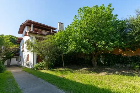 com 4 Quartos para alugar, 300m² no Niterói, Canoas