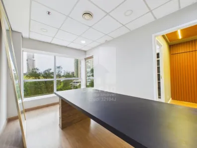 Sala Comercial para alugar, 42m² no Green Valley Alphaville, Barueri