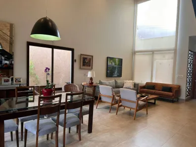 Casa com 4 Quartos à venda, 265m² no Jardim Inconfidência, Uberlândia
