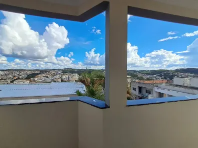 Casa com 3 Quartos para alugar, 170m² no Santo Agostinho, Conselheiro Lafaiete