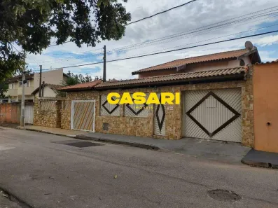 Sobrado com 5 Quartos à venda, 270m² no Jardim América, Boituva