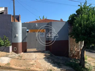 Casa com 2 Quartos à venda, 247m² no Centro, Marília