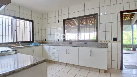 Casa com 3 Quartos à venda, 206m² no Saraiva, Uberlândia