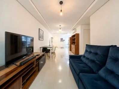 Apartamento com 2 Quartos para alugar, 81m² no Centro, Florianópolis