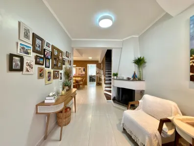 Casa com 4 Quartos à venda, 232m² no Jardim Lindóia, Porto Alegre