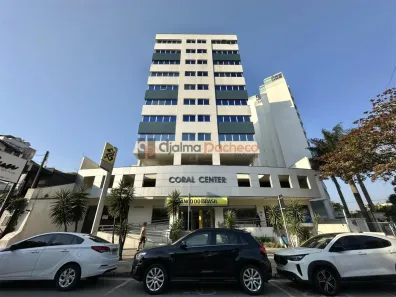 Sala Comercial à venda, 38m² no Coqueiros, Florianópolis
