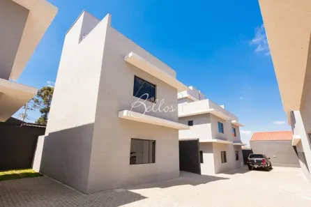 Sobrado com 3 Quartos à venda, 88m² no Uberaba, Curitiba