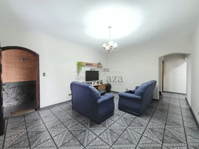 Sobrado com 3 Quartos à venda, 206m² no Jardim Guimarães, São José dos Campos