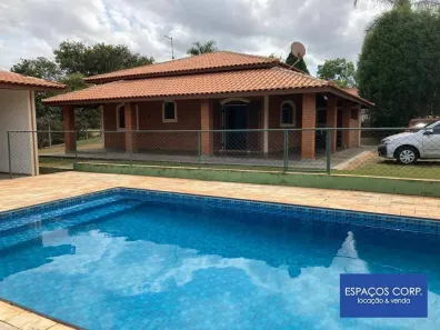 Fazenda/Sítio com 3 Quartos à venda, 200m² no Fazenda Castelo, Boituva