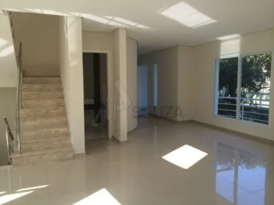 Sobrado com 5 Quartos à venda, 300m² no Tremembé, São Paulo