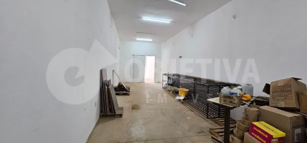 Ponto Comercial para alugar, 90m² no Aclimação, Uberlândia