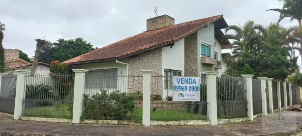 Casa com 3 Quartos à venda, 267m² no Carianos, Florianópolis