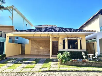 Casa com 3 Quartos para alugar, 170m² no Glória, Macaé