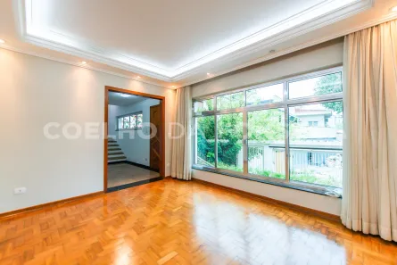 Casa com 4 Quartos para alugar, 244m² no Vila Mariana, São Paulo
