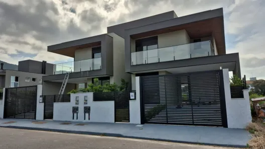Casa com 3 Quartos para alugar, 265m² no Lagoa da Conceição, Florianópolis