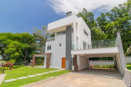 Casa de Condomínio com 3 Quartos à venda, 336m² no Pedra Redonda, Porto Alegre