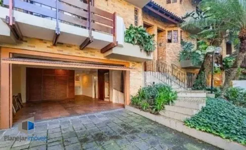 Casa com 3 Quartos à venda, 330m² no Bela Vista, Porto Alegre