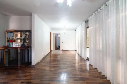 Casa com 4 Quartos à venda, 250m² no Parque Continental, São Paulo