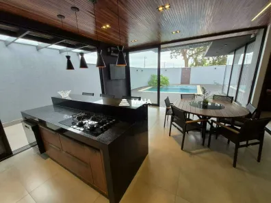 Casa de Condomínio com 3 Quartos à venda, 240m² no Residencial Mário de Almeida Franco, Uberaba