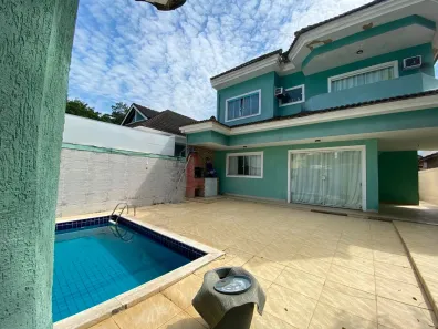 Casa de Condomínio com 3 Quartos para alugar, 150m² no Vargem Grande, Rio de Janeiro