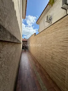 Casa de Condomínio com 3 Quartos à venda, 100m² no Praia da Baleia, Serra