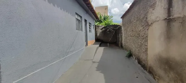 Casa com 1 Quarto para alugar, 70m² no Cardoso (Barreiro), Belo Horizonte