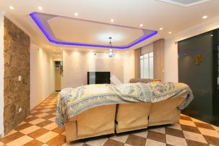 Casa com 3 Quartos à venda, 230m² no Vila Rosaria, São Paulo