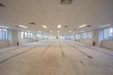Sala Comercial para alugar, 598m² no Vila Cordeiro, São Paulo