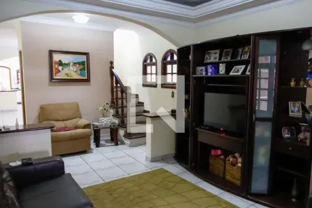 Casa com 3 Quartos à venda, 280m² no Jardim das Flores, Osasco