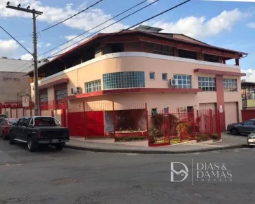 Galpão/Depósito/Armazém para alugar, 595m² no Democrata, Juiz de Fora