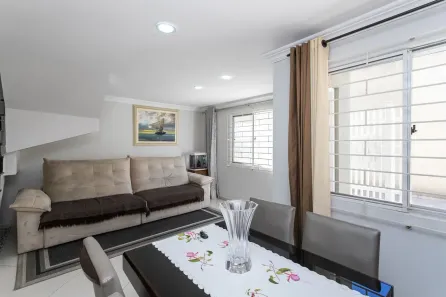 Casa de Condomínio com 4 Quartos à venda, 92m² no Uberaba, Curitiba