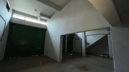 Galpão/Depósito/Armazém com 1 Quarto para alugar, 680m² no Benfica, Rio de Janeiro
