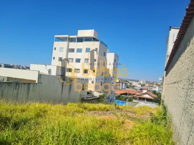 Lote/Terreno à venda, 360m² no Arvoredo 2ª Seção, Contagem